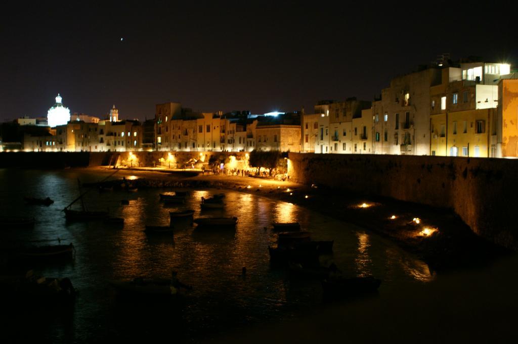 Ai Due Cortili Leilighet Trapani Rom bilde